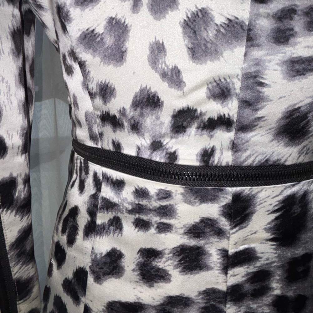 🖤🔥 RARE Thomas Wylde B&W Leopard Tuxedo Jacket | Detachable Tail | Size 6 🤘✨ - Picture 7 of 10
